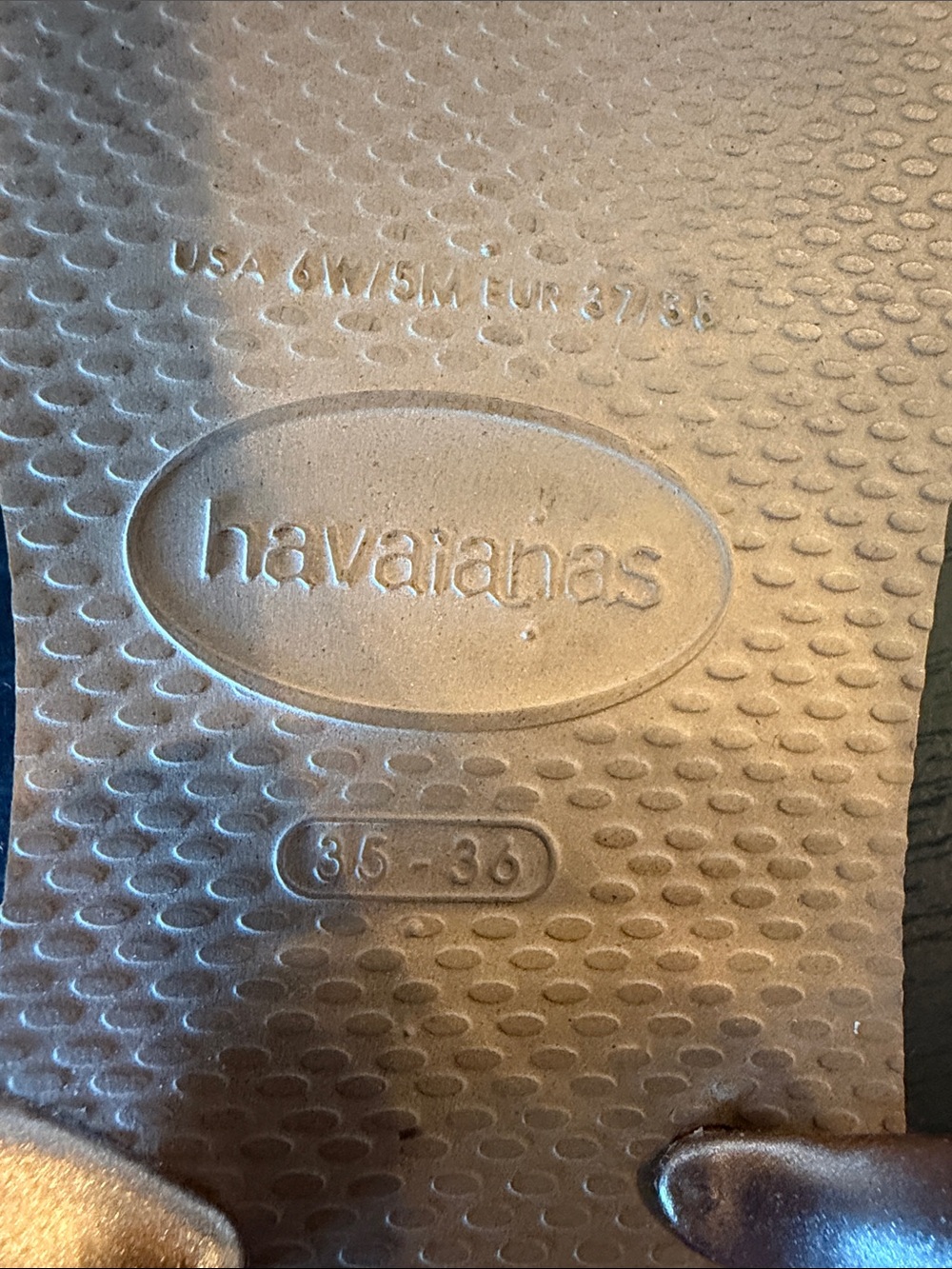 Havaianas Rose Gold Flash Urban Flip Flop Sandals - Picture 10 of 12